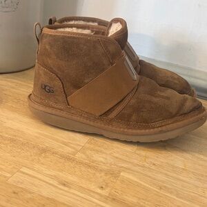UGG Neumel II Graphic Chukka Chestnut Size 6